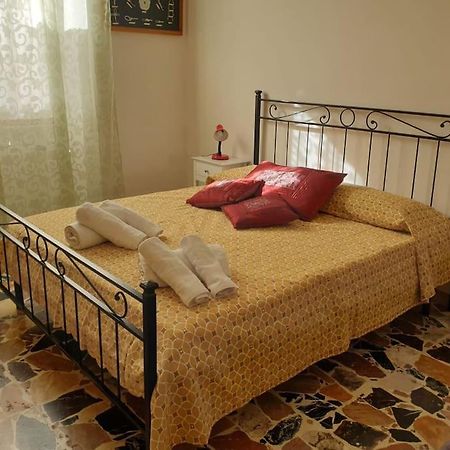 Casa Indipendente Zona Centrale La Maddalena  Esterno foto