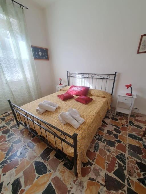 Casa Indipendente Zona Centrale La Maddalena  Esterno foto