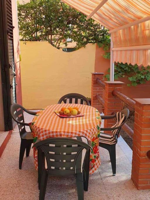 Casa Indipendente Zona Centrale La Maddalena  Esterno foto